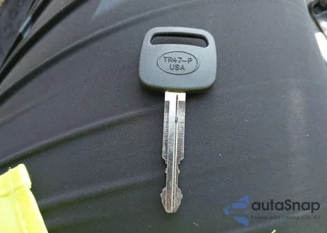 2005 Toyota Camry Std z USA, uszkodzony, nr VIN 4T1BE32K85U974198